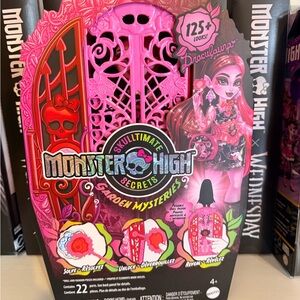 Monster High Skulltimate Secrets Garden Mysteries Draculaura Doll 125+ looks NWT